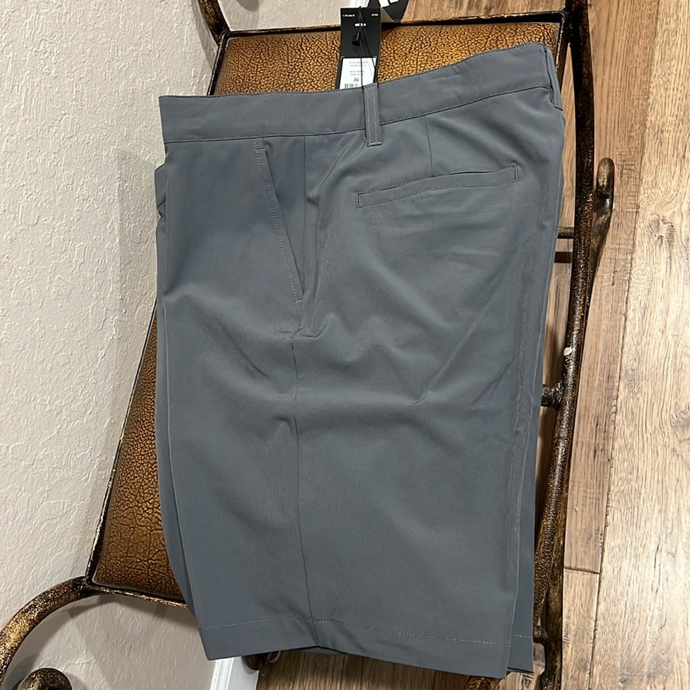 Brand New Adidas Ultimate 365 Gray Lightweight Stretch Golf Activewear Shorts! - Picture 2 of 8